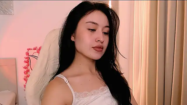 Snapshot of Ann__Cute chatting on 06-13-26, 12:25 Ann Cute online show from 06-13-26, 12:25