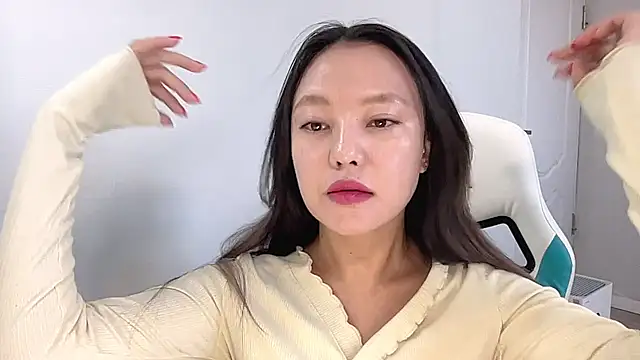 Risalynn online show from 12-14-24, 03:29