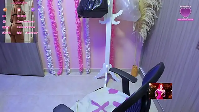 Snapshot of KAROL_MILF chatting on 07-25-26, 09:23 KAROL MILF online show from 07-25-26, 09:23