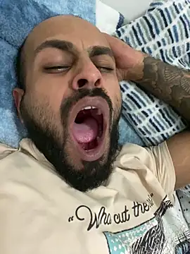 Snapshot of islandvybee55 chatting on 01-29-25, 01:05 islandvybee55 online show from 01-29-25, 01:05