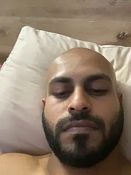 islandvybee55 online show from 04-07-26, 06:19