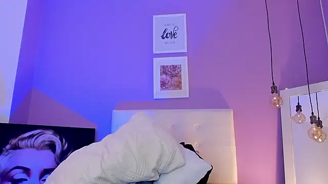 Charlotte11-11 online show from 03-08-26, 02:04