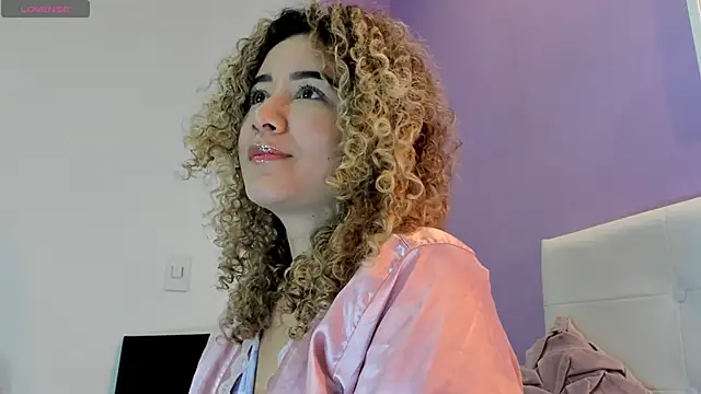 Charlotte11-11 online show from 04-17-26, 04:32