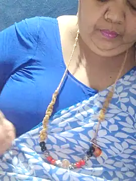 Snapshot of tamilthanushri chatting on 04-23-26, 07:20 tamilthanushri online show from 04-23-26, 07:20