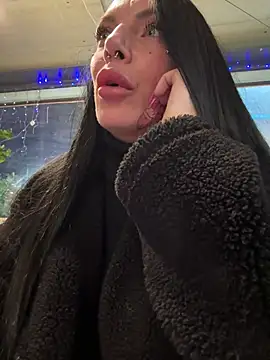 Snapshot of cicciolina chatting on 01-10-25, 09:31 cicciolina online show from 01-10-25, 09:31