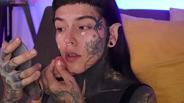 Snapshot of FairyFlexxxx chatting on 02-28-26, 12:44 FairyFlexxxx online show from 02-28-26, 12:44