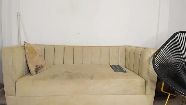 natalia aguirre1 online show from 02-12-26, 12:00