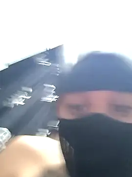 Snapshot of Piecito chatting on 11-16-25, 10:15 Piecito online show from 11-16-25, 10:15