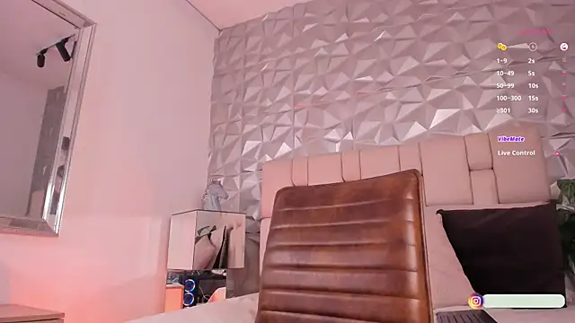 lexiee grey  online show from 01-21-25, 03:32