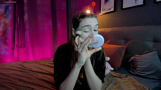 Lesi Moonie01 online show from 11-09-25, 09:29