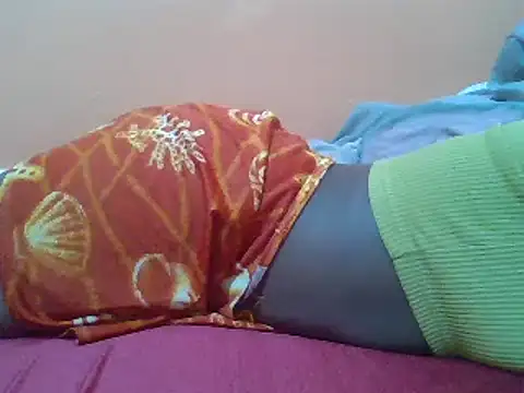 Moonfades online show from 12-30-24, 06:16