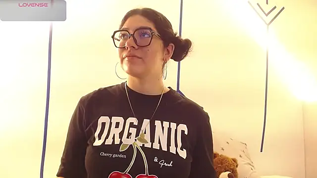 Snapshot of EsmeraldaSantoss chatting on 12-29-24, 12:45 EsmeraldaSantoss online show from 12-29-24, 12:45