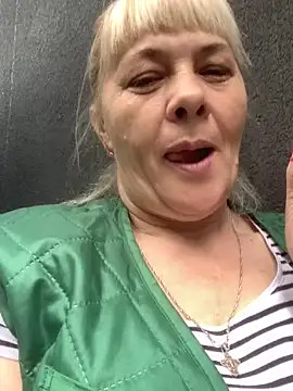 Snapshot of Lia_Laguna77 chatting on 06-15-26, 06:37 Lia Laguna77 online show from 06-15-26, 06:37