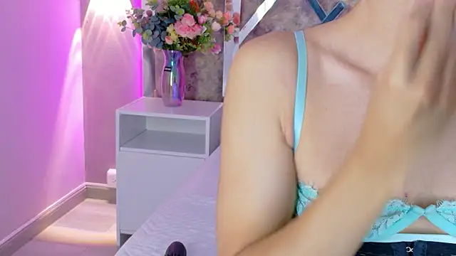 MaxiRogers online show from 12-22-25, 11:29