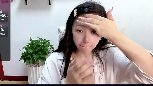 YangYangmian-521 online show from 02-18-25, 12:49