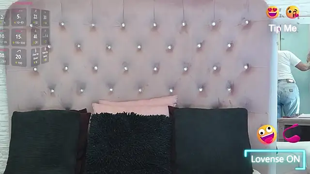 Snapshot of KikiSweet08 chatting on 09-26-25, 04:16 KikiSweet08 online show from 09-26-25, 04:16