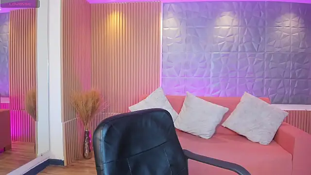 Snapshot of Laurent_Williams chatting on 03-10-25, 11:16 Laurent Williams online show from 03-10-25, 11:16