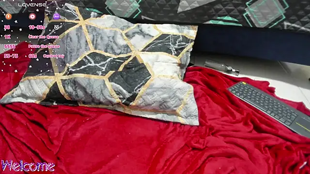 Angela saenx2 online show from 12-14-24, 11:45