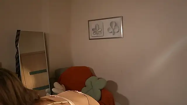 Snapshot of EnchantedIvy chatting on 03-15-26, 08:37 EnchantedIvy online show from 03-15-26, 08:37