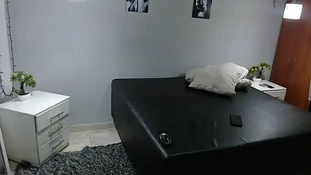 Snapshot of Kimandyuk chatting on 12-13-24, 07:32 Kimandyuk online show from 12-13-24, 07:32