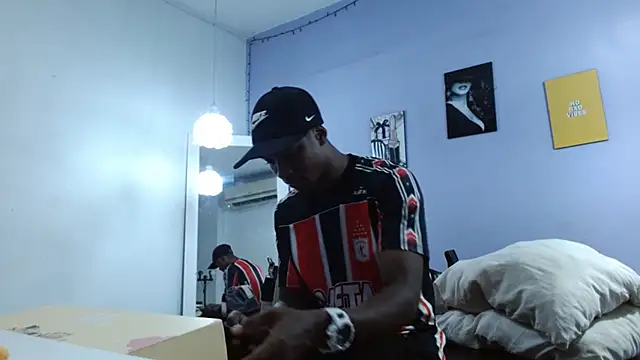 Snapshot of Kimandyuk chatting on 02-08-25, 07:49 Kimandyuk online show from 02-08-25, 07:49