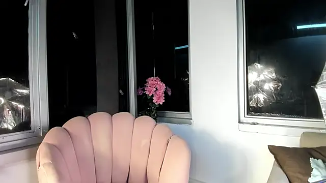 Snapshot of Megan_Lim chatting on 12-15-24, 10:18 Megan Lim online show from 12-15-24, 10:18