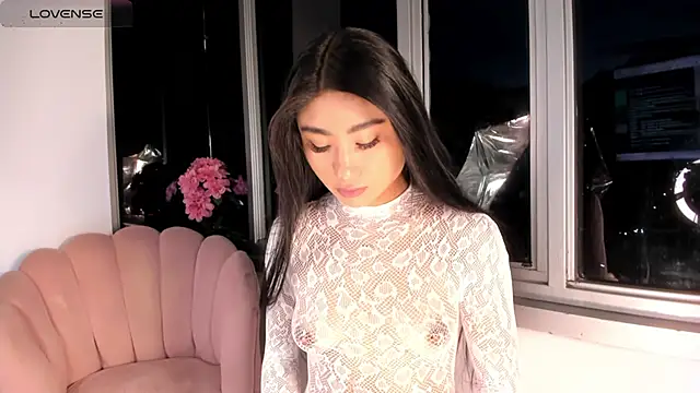 Snapshot of Megan_Lim chatting on 12-22-24, 10:38 Megan Lim online show from 12-22-24, 10:38