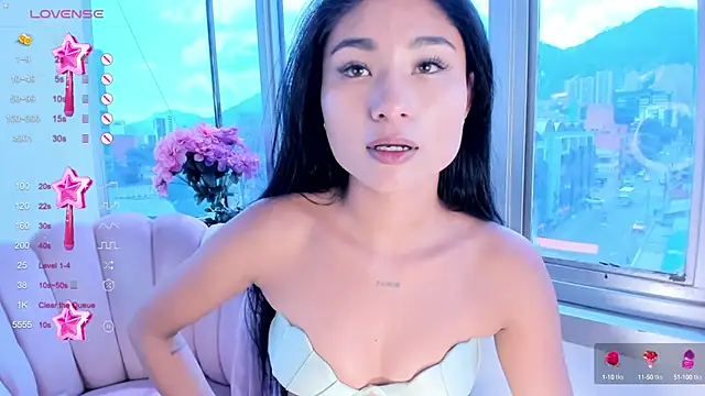 Snapshot of Megan_Lim chatting on 01-08-25, 04:33 Megan Lim online show from 01-08-25, 04:33