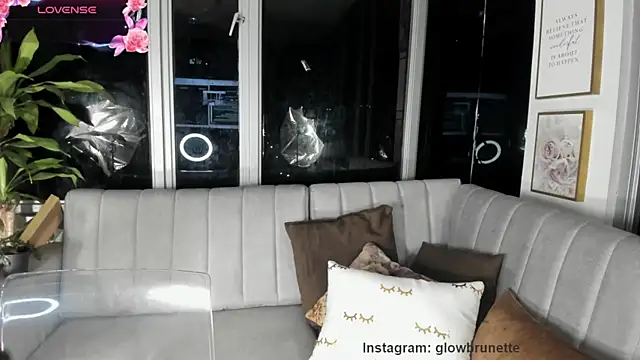 Snapshot of Megan_Lim chatting on 02-05-25, 10:41 Megan Lim online show from 02-05-25, 10:41