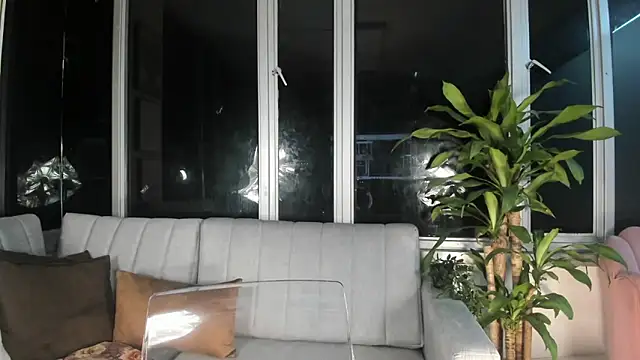 Snapshot of Megan_Lim chatting on 02-15-25, 10:00 Megan Lim online show from 02-15-25, 10:00