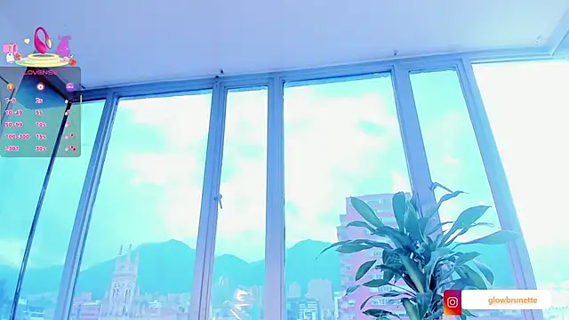 Snapshot of Megan_Lim chatting on 02-17-25, 01:53 Megan Lim online show from 02-17-25, 01:53