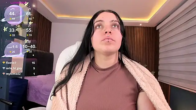 Lucy Smith2 online show from 12-06-24, 08:05