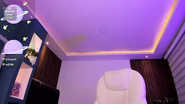 Lucy Smith2 online show from 12-15-24, 08:19