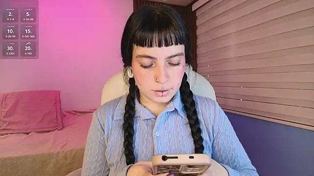 Lucy Smith2 online show from 09-29-25, 07:51