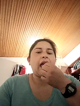 Snapshot of yajahil chatting on 12-21-24, 12:09 yajahil online show from 12-21-24, 12:09