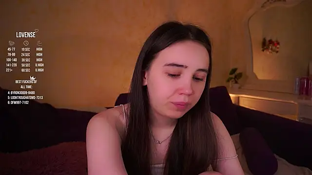 Snapshot of GillianDowdey chatting on 07-17-26, 02:40 GillianDowdey online show from 07-17-26, 02:40