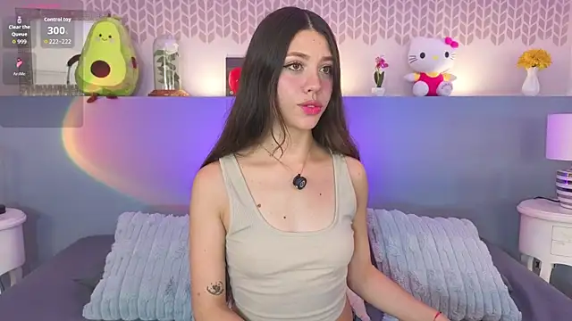 Snapshot of CheryelFox chatting on 06-26-26, 09:30 CheryelFox online show from 06-26-26, 09:30