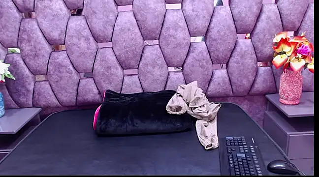 Snapshot of EmilyyEvans_ chatting on 12-06-24, 04:38 EmilyyEvans online show from 12-06-24, 04:38