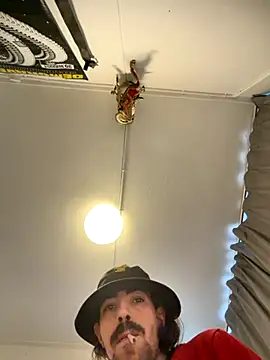 Snapshot of wolfwhite95 chatting on 11-22-25, 01:21 wolfwhite95 online show from 11-22-25, 01:21