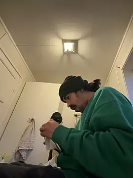wolfwhite95 online show from 05-11-26, 12:05
