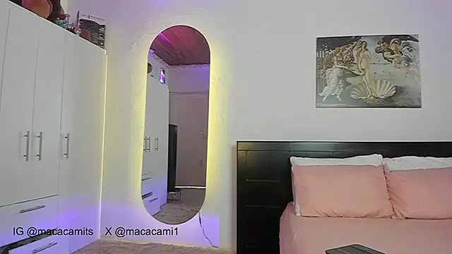 Snapshot of macacami1 chatting on 04-05-26, 04:15 macacami1 online show from 04-05-26, 04:15