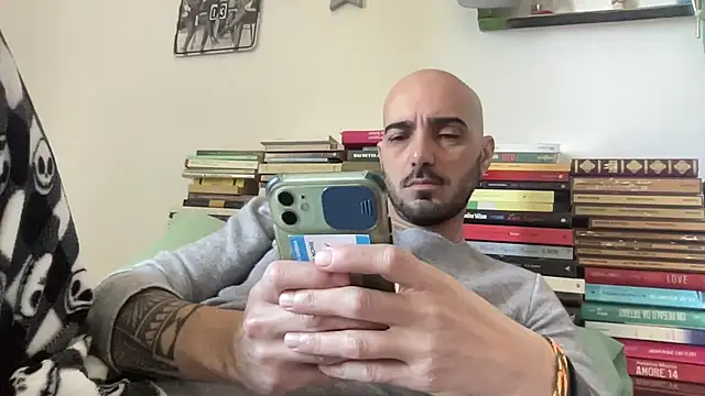 alessandromori91 online show from 04-05-26, 08:11