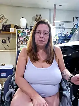 Snapshot of MsShelby40 chatting on 12-01-24, 08:42 MsShelby40 online show from 12-01-24, 08:42