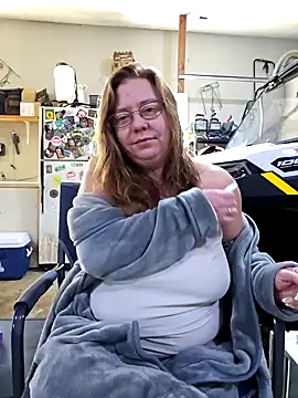 Snapshot of MsShelby40 chatting on 12-06-24, 04:17 MsShelby40 online show from 12-06-24, 04:17