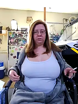 Snapshot of MsShelby40 chatting on 12-17-24, 03:39 MsShelby40 online show from 12-17-24, 03:39