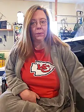 Snapshot of MsShelby40 chatting on 01-26-25, 06:16 MsShelby40 online show from 01-26-25, 06:16