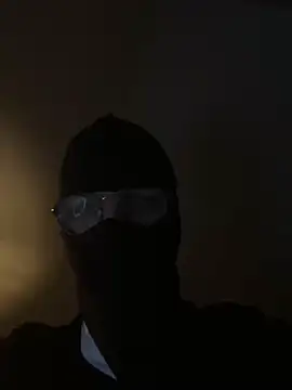 Snapshot of enzomlt chatting on 02-23-26, 11:46 enzomlt online show from 02-23-26, 11:46