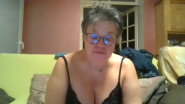 Vandeae44 online show from 03-02-26, 09:54
