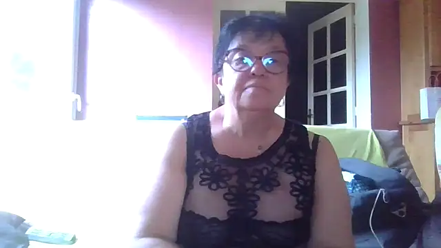 Snapshot of Vandeae44 chatting on 06-01-26, 07:26 Vandeae44 online show from 06-01-26, 07:26
