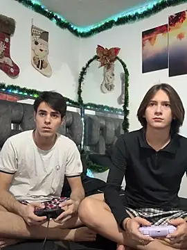 Alex and Fabian online show from 12-20-25, 04:30